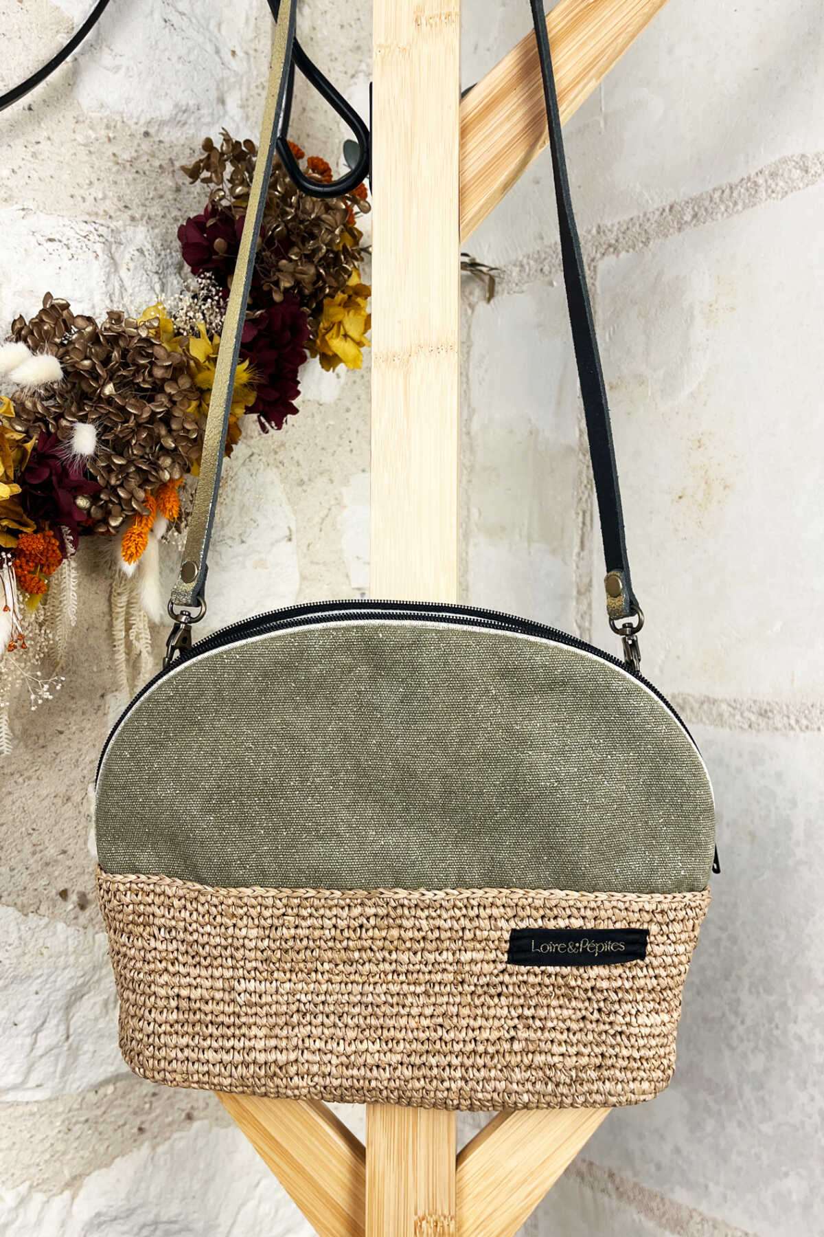 SAC BANDOULIERE TROUSSE RAPHIA – Kaki