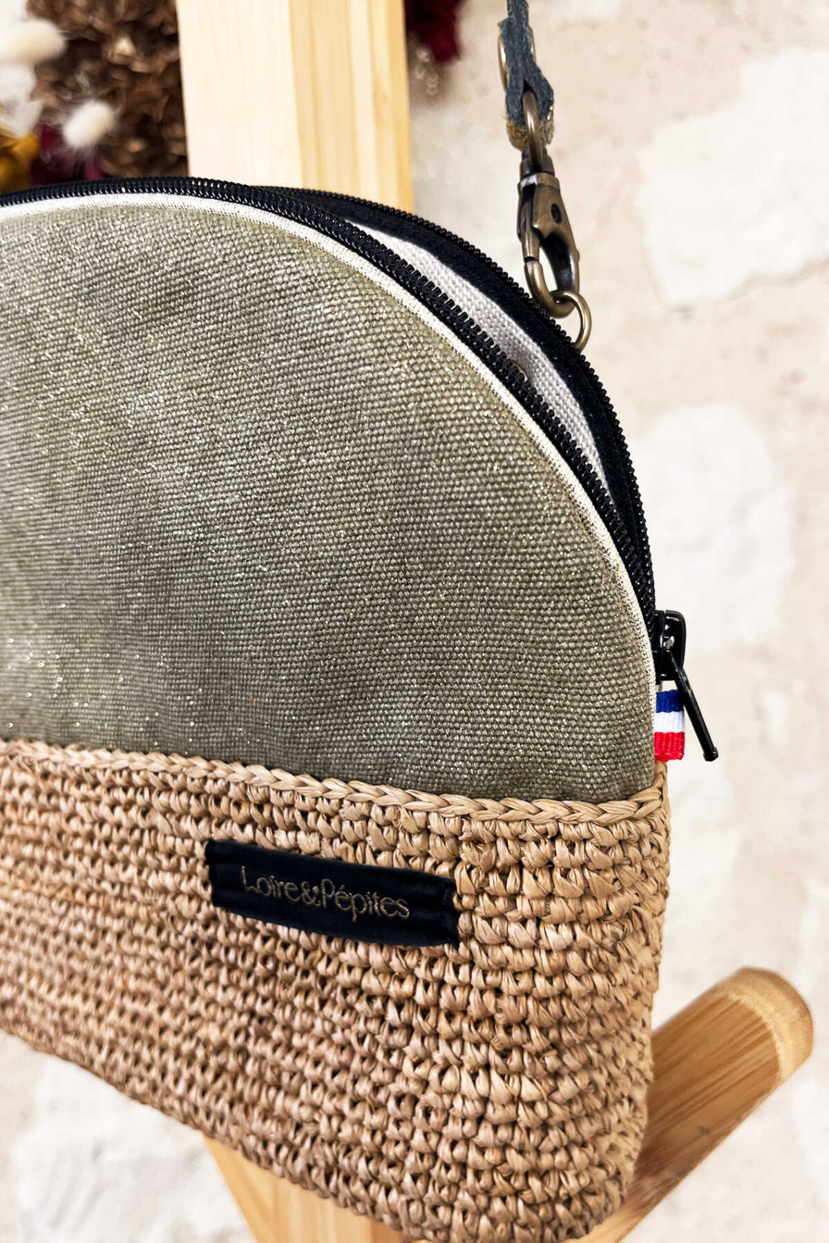 SAC BANDOULIERE TROUSSE RAPHIA – Kaki