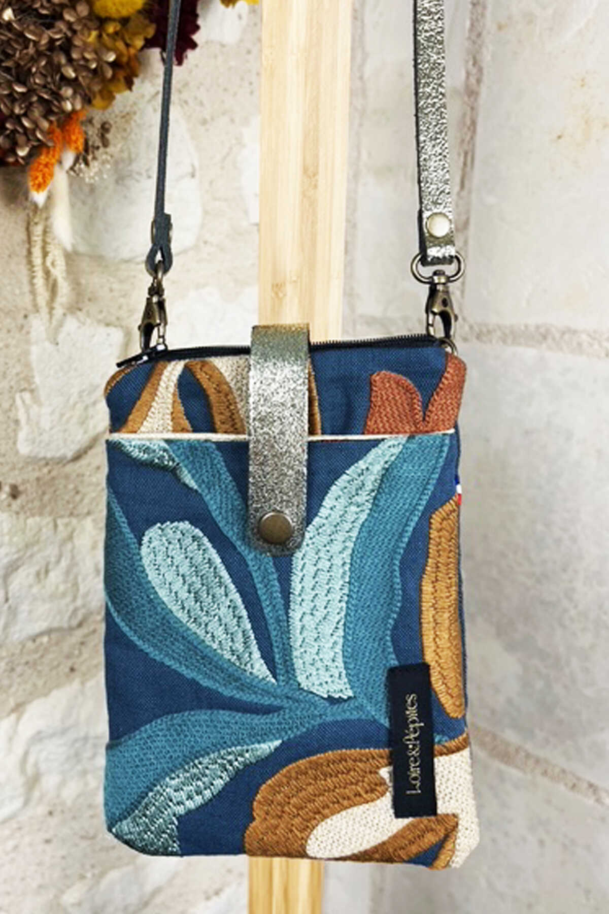 POCHETTE TELEPHONE BANDOULIERE – Fond Celadon