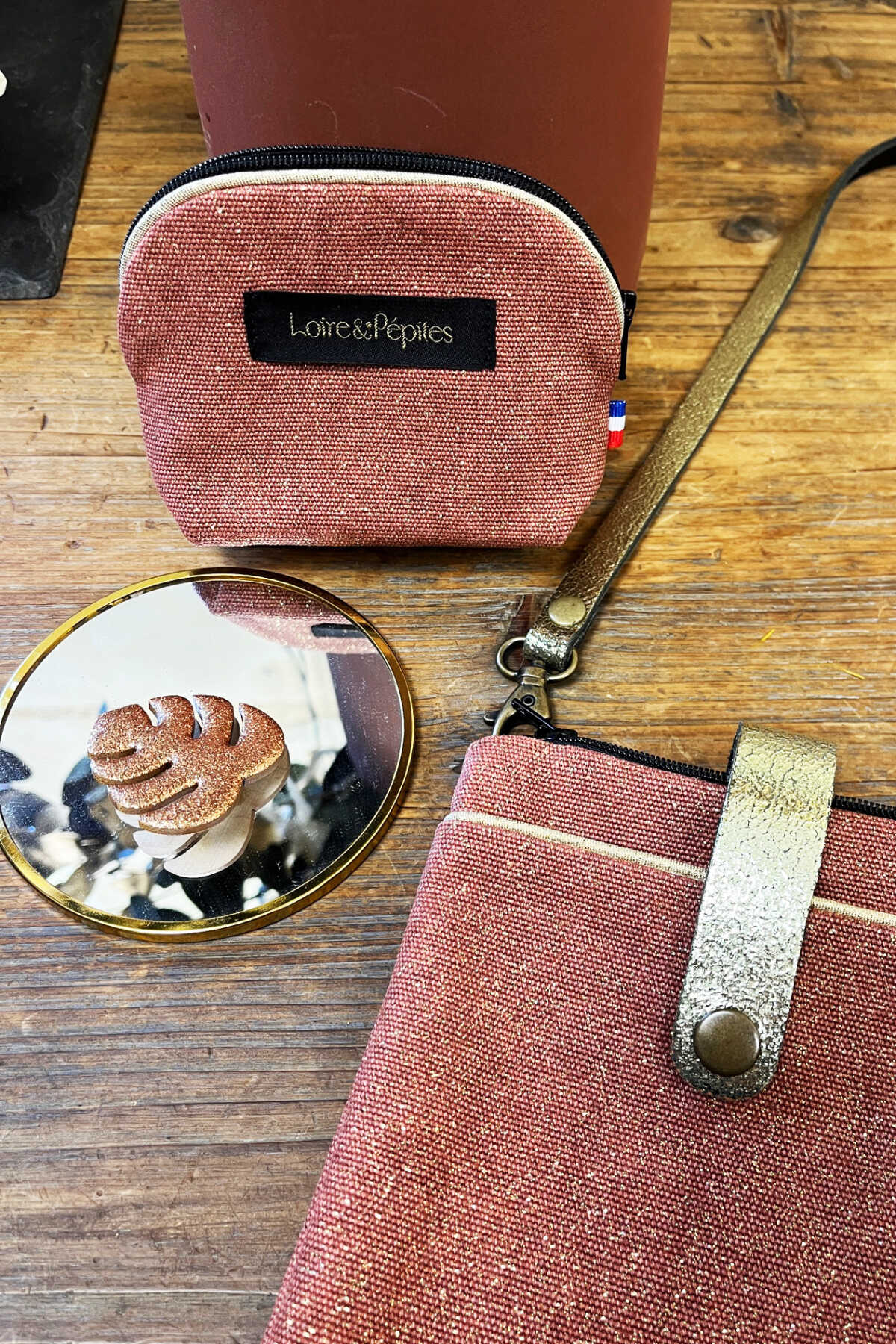 POCHETTE TELEPHONE BANDOULIERE – Pailletée – Poudre