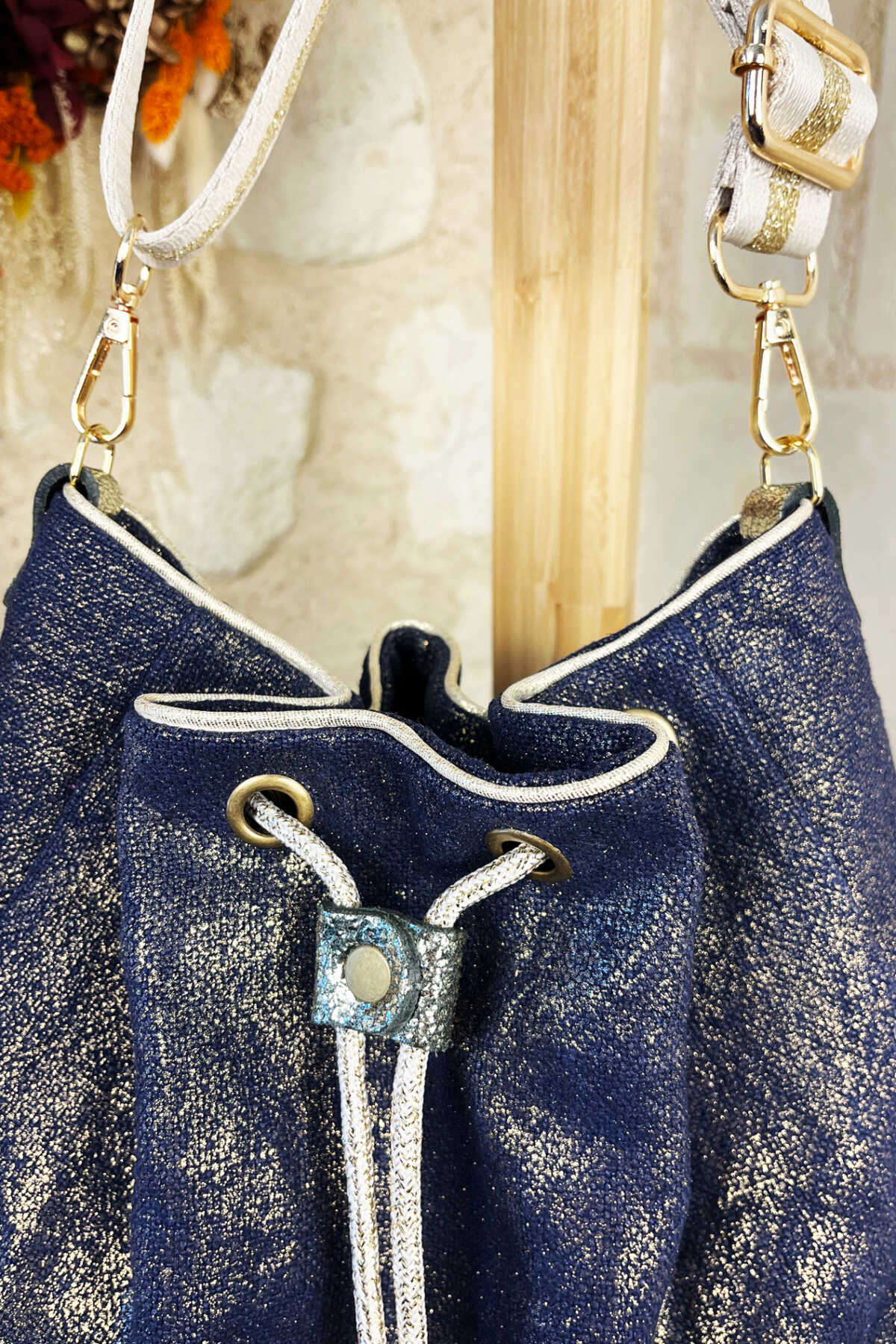 SAC SEAU BANDOULIERE – LIN irisé – Navy/doré