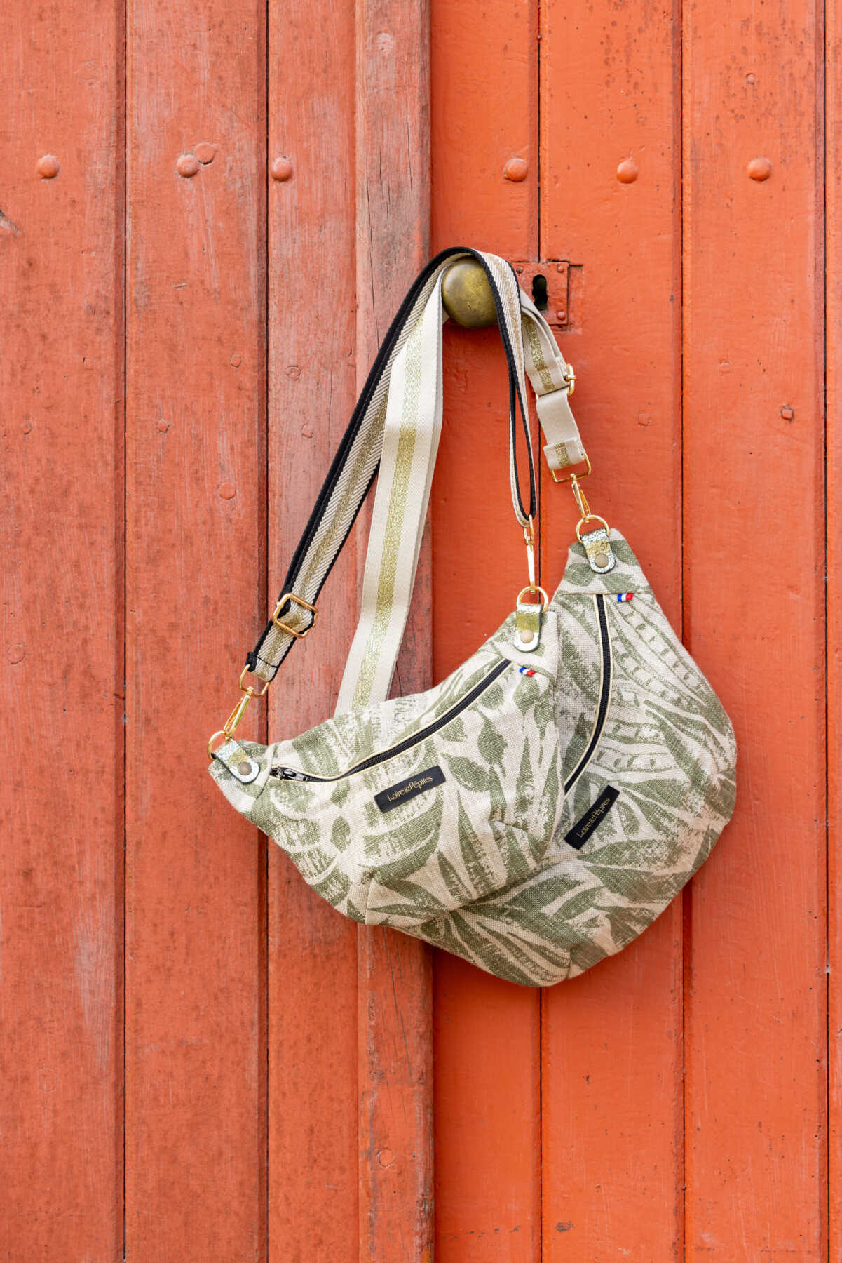 Sac Banane Motif Feuillage vert – Image 3