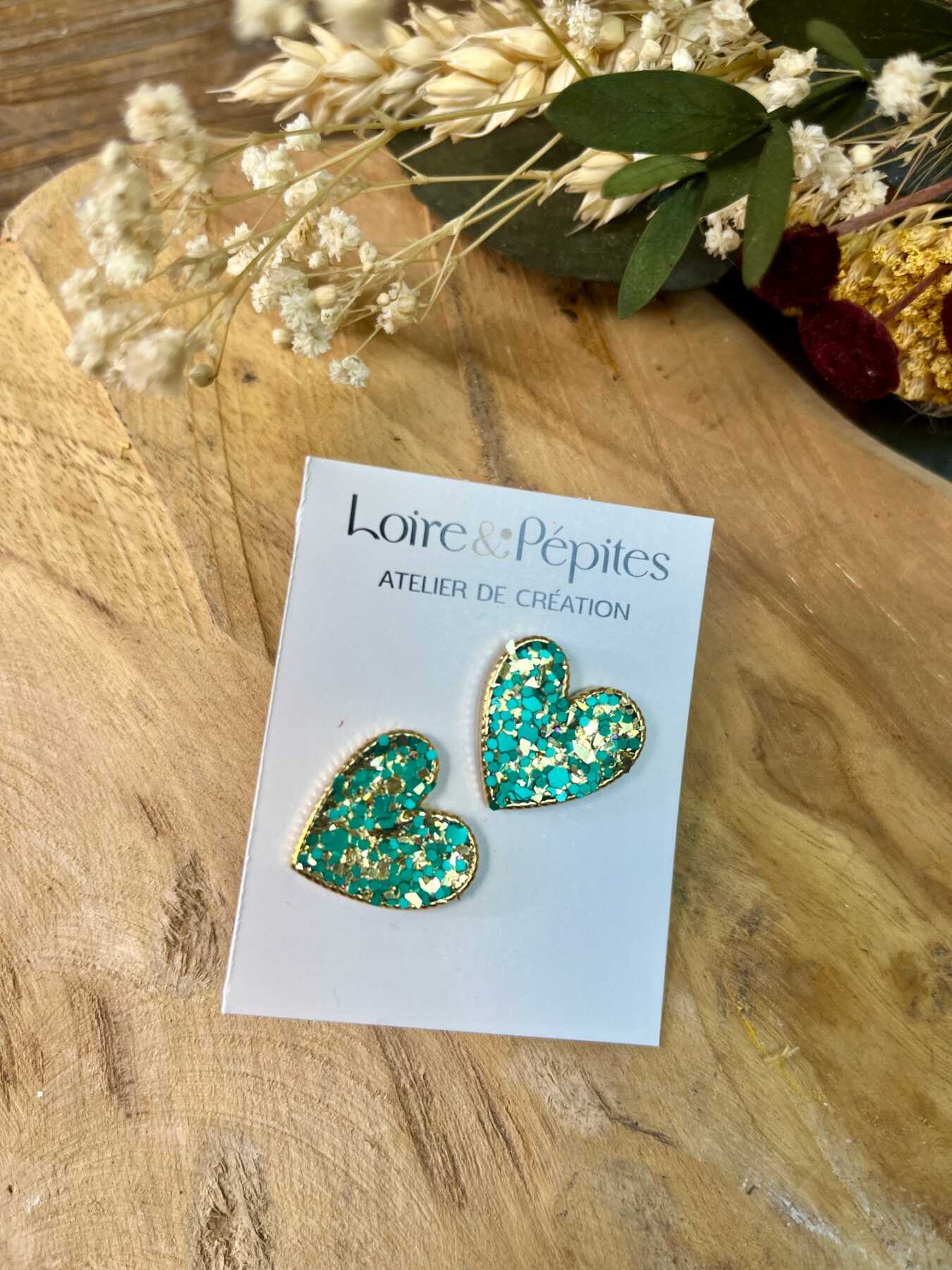 BOUCLES D OREILLES PUCE vert doré-métal doré