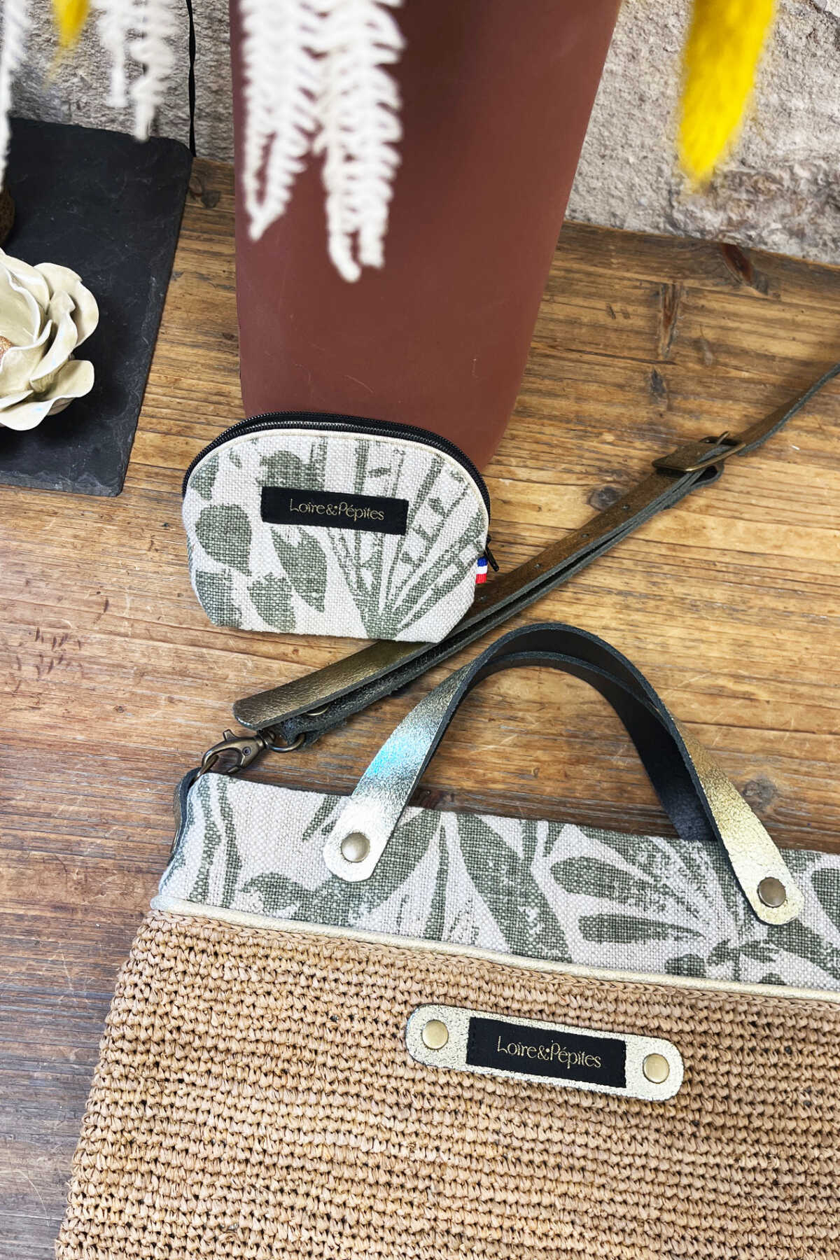 SAC A MAIN BANDOULIERE –  Raphia/lin – Feuillage kaki