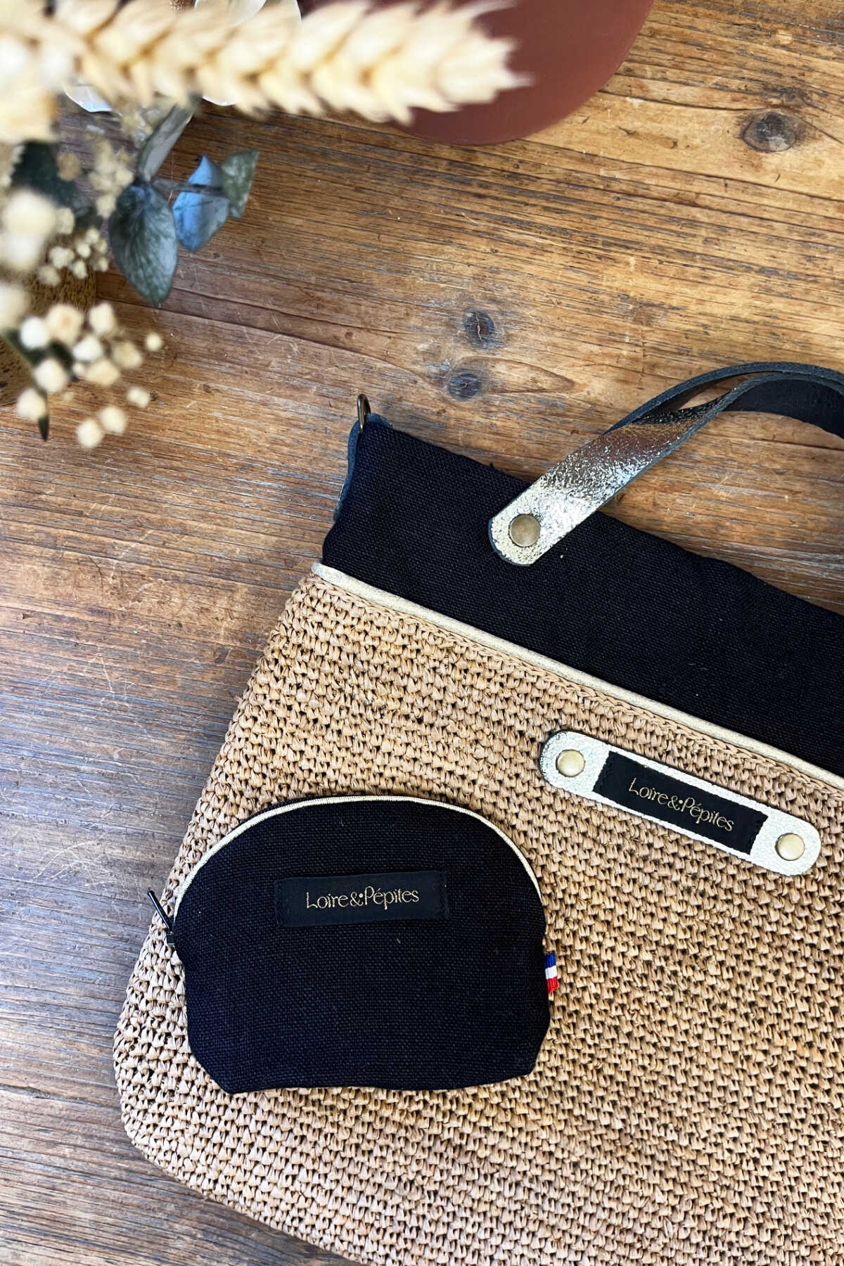 SAC A MAIN BANDOULIERE –  Raphia/lin – Noir