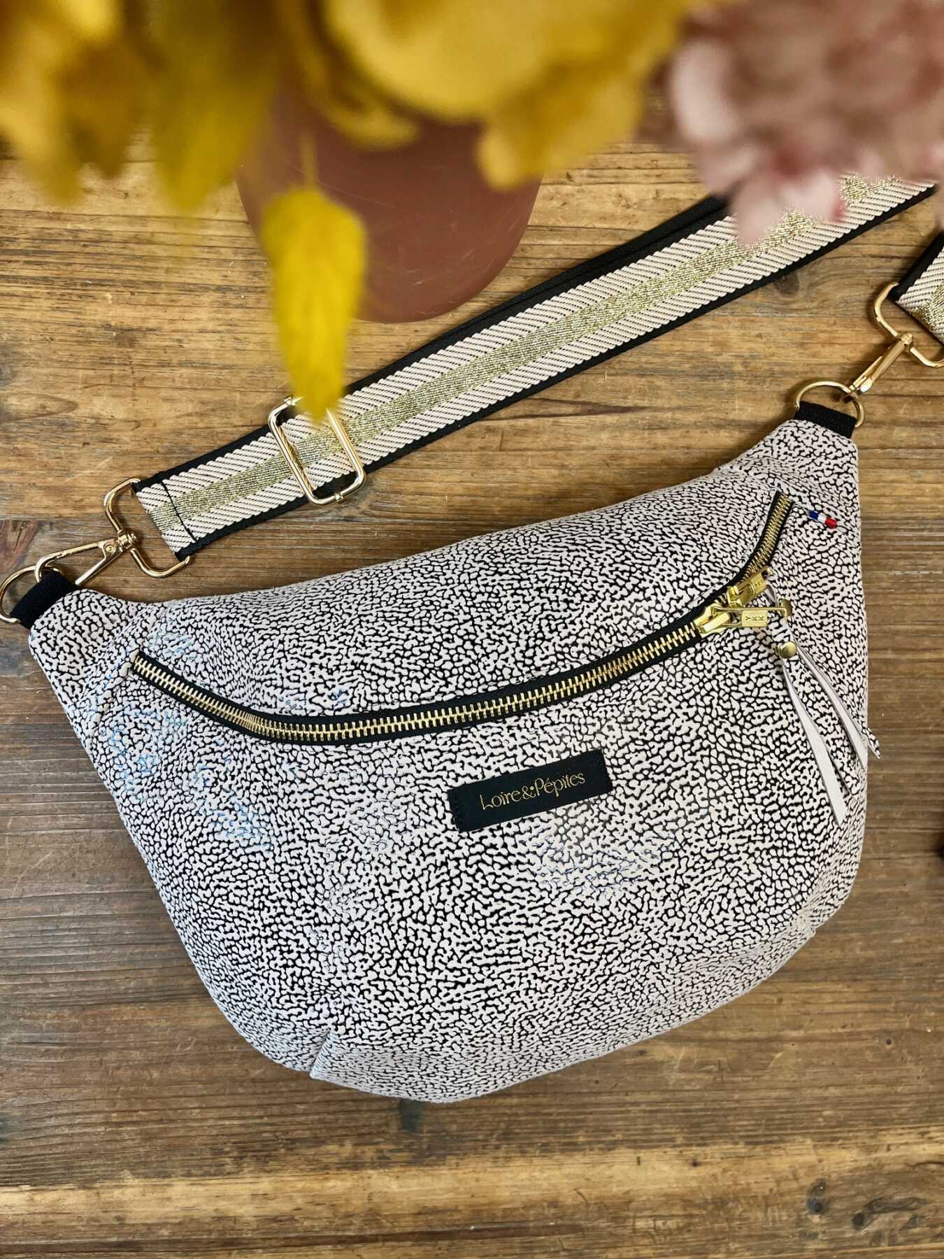BANANE – Cuir – Dalmatien