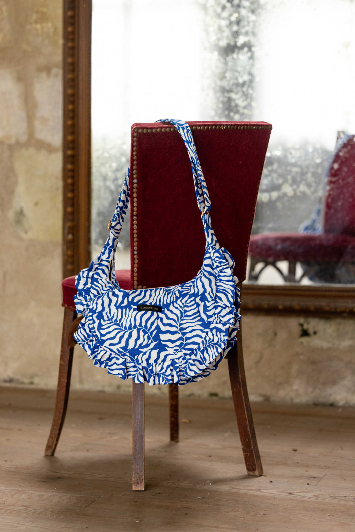 Sac demi-lune bandoulière à volants – Image 3
