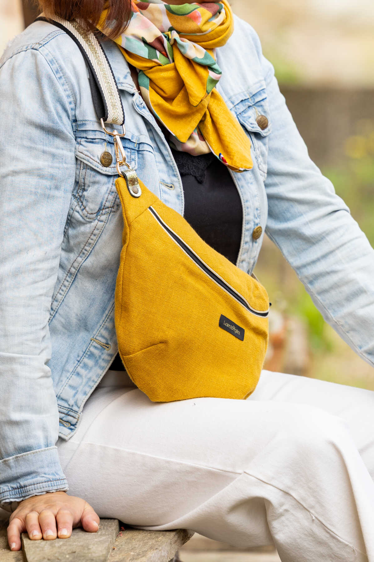 Foulard imprimé fleuri/jaune