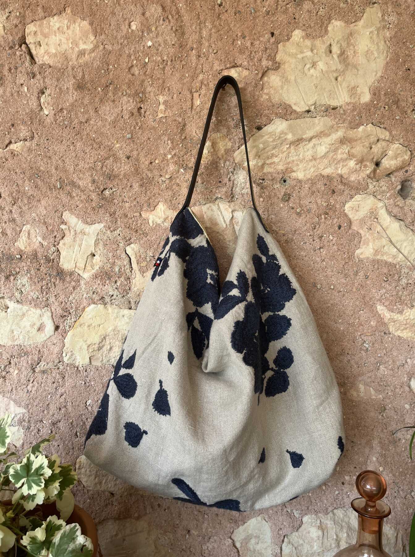 Sac Cabas | Brodé fleur marine